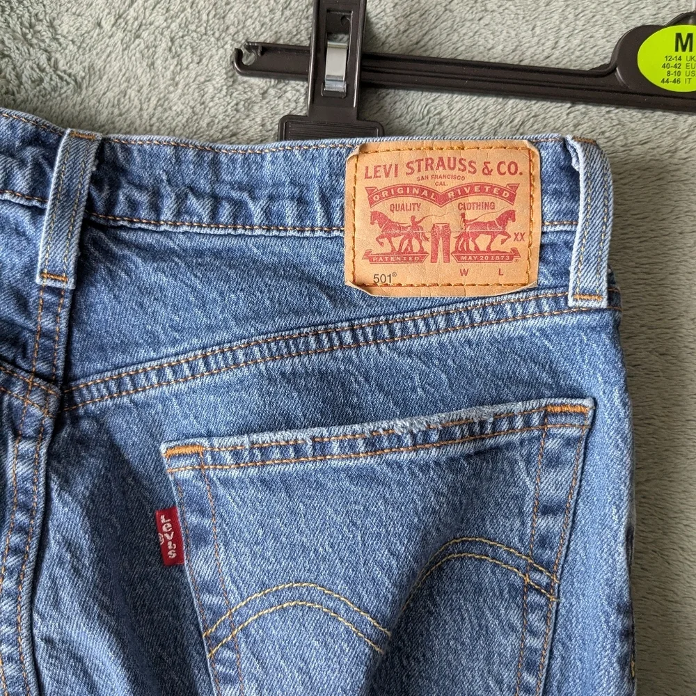 Women's Levis 501 jeans blue high waisted straight leg - Picture 11 of 11